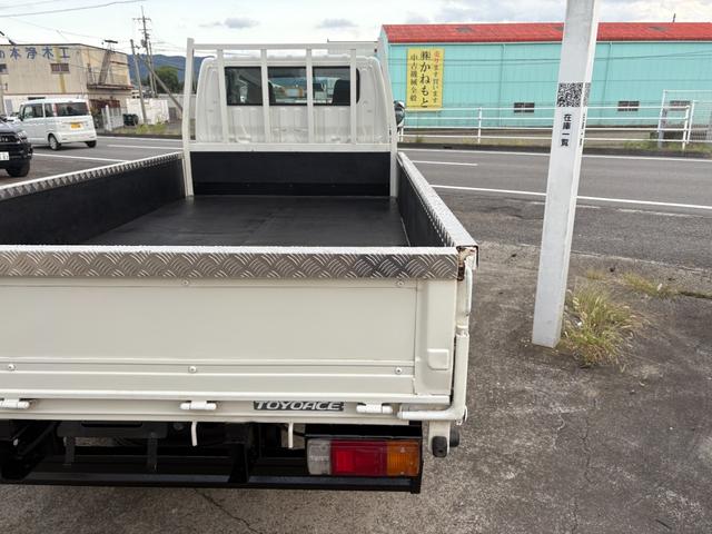 トヨエース 　４０００ｃｃ　２ｔ　２トン　Ｗキャブロング　ダブルキャブ　６速　６ＭＴ　標準ロング　ディーゼル　６人乗り　３ペダル　内外装仕上げ済み　走行７２５００Ｋ（41枚目）