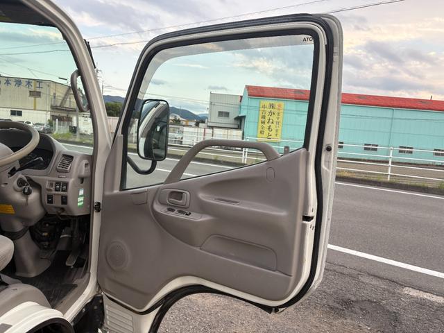 トヨエース 　４０００ｃｃ　２ｔ　２トン　Ｗキャブロング　ダブルキャブ　６速　６ＭＴ　標準ロング　ディーゼル　６人乗り　３ペダル　内外装仕上げ済み　走行７２５００Ｋ（56枚目）