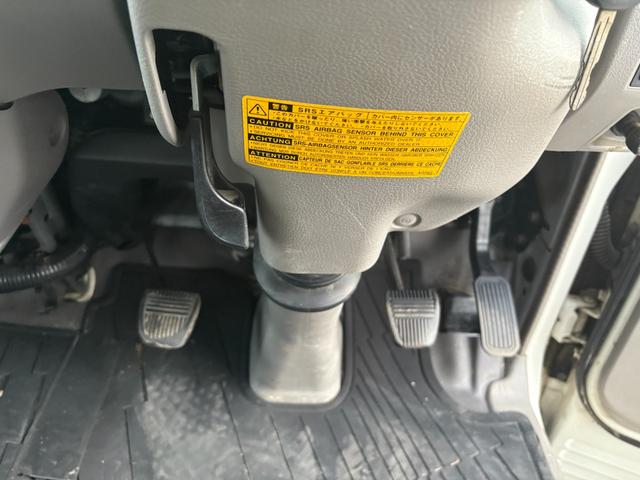 トヨエース 　４０００ｃｃ　２ｔ　２トン　Ｗキャブロング　ダブルキャブ　６速　６ＭＴ　標準ロング　ディーゼル　６人乗り　３ペダル　内外装仕上げ済み　走行７２５００Ｋ（58枚目）