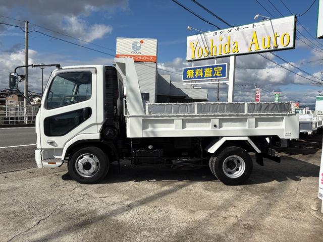 ファイター  4890cc 3.65t 3.65トン ダンプ 6速 6MT Lゲート コボレーン付 内外装仕上げ済み 積載量3650Kg 3人乗り 3ペダル(2枚目)