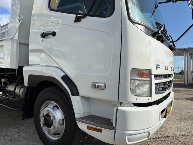 ファイター  4890cc 3.65t 3.65トン ダンプ 6速 6MT Lゲート コボレーン付 内外装仕上げ済み 積載量3650Kg 3人乗り 3ペダル(16枚目)