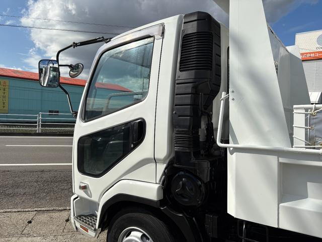 ファイター  4890cc 3.65t 3.65トン ダンプ 6速 6MT Lゲート コボレーン付 内外装仕上げ済み 積載量3650Kg 3人乗り 3ペダル(17枚目)