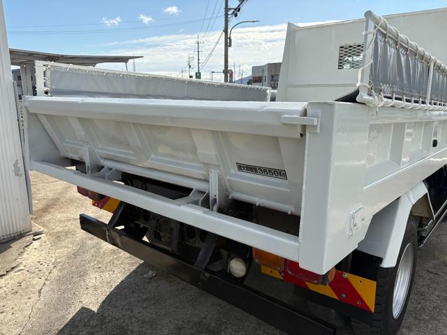 ファイター  4890cc 3.65t 3.65トン ダンプ 6速 6MT Lゲート コボレーン付 内外装仕上げ済み 積載量3650Kg 3人乗り 3ペダル(30枚目)
