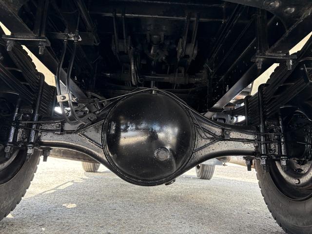 ファイター  4890cc 3.65t 3.65トン ダンプ 6速 6MT Lゲート コボレーン付 内外装仕上げ済み 積載量3650Kg 3人乗り 3ペダル(34枚目)
