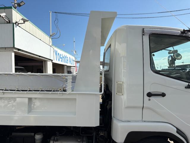 ファイター  4890cc 3.65t 3.65トン ダンプ 6速 6MT Lゲート コボレーン付 内外装仕上げ済み 積載量3650Kg 3人乗り 3ペダル(36枚目)