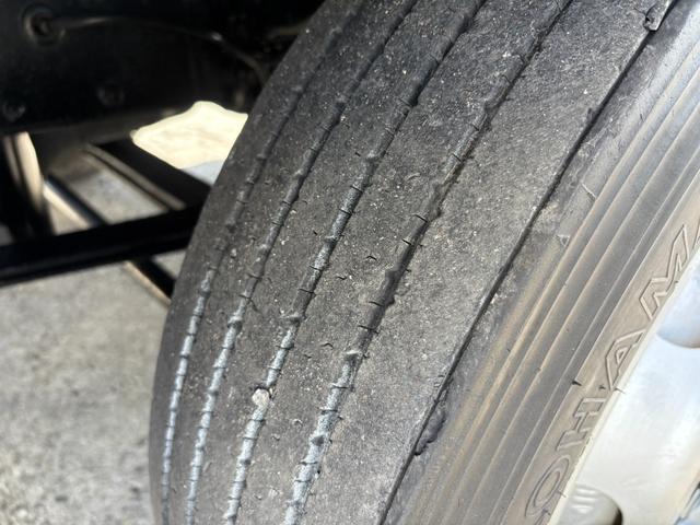 ファイター  4890cc 3.65t 3.65トン ダンプ 6速 6MT Lゲート コボレーン付 内外装仕上げ済み 積載量3650Kg 3人乗り 3ペダル(41枚目)