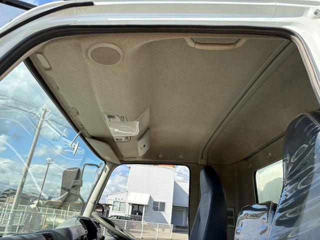 ファイター  4890cc 3.65t 3.65トン ダンプ 6速 6MT Lゲート コボレーン付 内外装仕上げ済み 積載量3650Kg 3人乗り 3ペダル(53枚目)