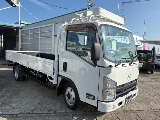 タイタントラック  2990cc 2t平ボディ 2トン ワイドロング パワーウインドウ 走行54000K 5速 5MT 荷台内寸437×180 内外装仕上げ済み(4枚目)