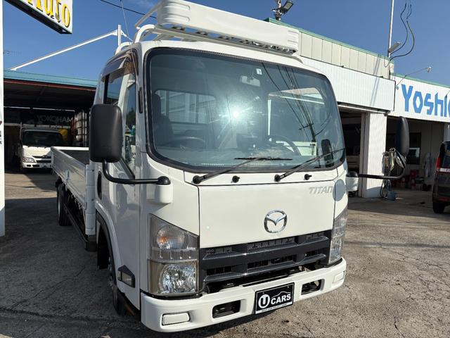 タイタントラック  2990cc 2t平ボディ 2トン ワイドロング パワーウインドウ 走行54000K 5速 5MT 荷台内寸437×180 内外装仕上げ済み(5枚目)