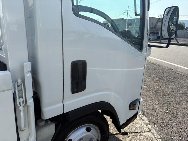 タイタントラック  2990cc 2t平ボディ 2トン ワイドロング パワーウインドウ 走行54000K 5速 5MT 荷台内寸437×180 内外装仕上げ済み(18枚目)