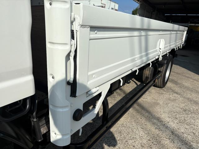 タイタントラック  2990cc 2t平ボディ 2トン ワイドロング パワーウインドウ 走行54000K 5速 5MT 荷台内寸437×180 内外装仕上げ済み(21枚目)