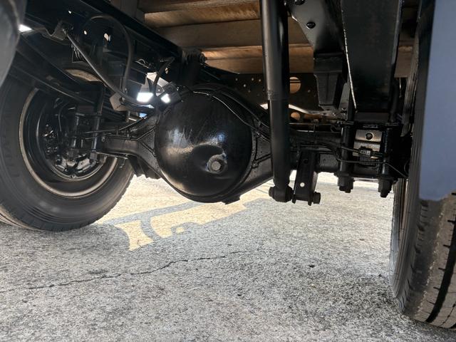 タイタントラック  2990cc 2t平ボディ 2トン ワイドロング パワーウインドウ 走行54000K 5速 5MT 荷台内寸437×180 内外装仕上げ済み(32枚目)
