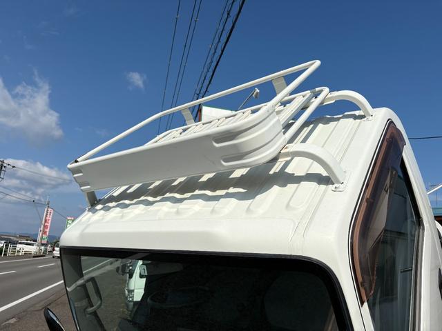 タイタントラック  2990cc 2t平ボディ 2トン ワイドロング パワーウインドウ 走行54000K 5速 5MT 荷台内寸437×180 内外装仕上げ済み(61枚目)