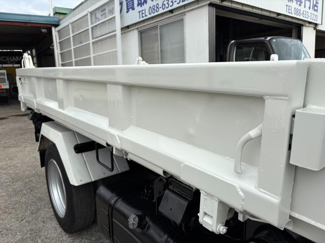 デュトロ 4000cc 2t 2トン 三転ダンプ 走行62000K ディーゼル AT オートマ パワーウインドウ 内外装仕上げ済み 2トンダンプ 3人乗り(37枚目)