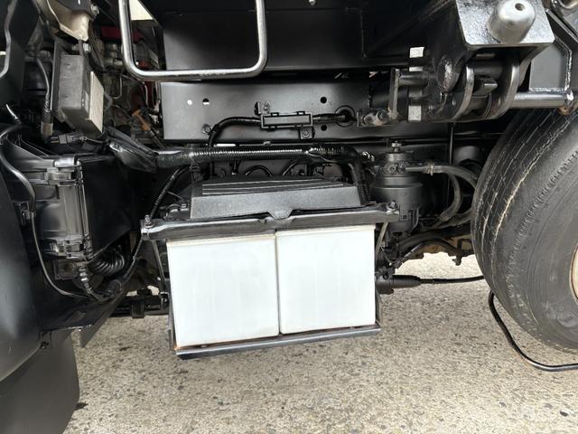 デュトロ 4000cc 2t 2トン 三転ダンプ 走行62000K ディーゼル AT オートマ パワーウインドウ 内外装仕上げ済み 2トンダンプ 3人乗り(40枚目)