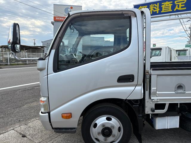 トヨエース 　４０００ｃｃ　３ｔ　３トン　平ボディ　ＡＴ　オートマ　ディーゼル　積載３０００Ｋｇ　パワーウインドウ　荷台内寸３１２×１６１　内外装仕上げ済み　車検付Ｒ８／５（15枚目）