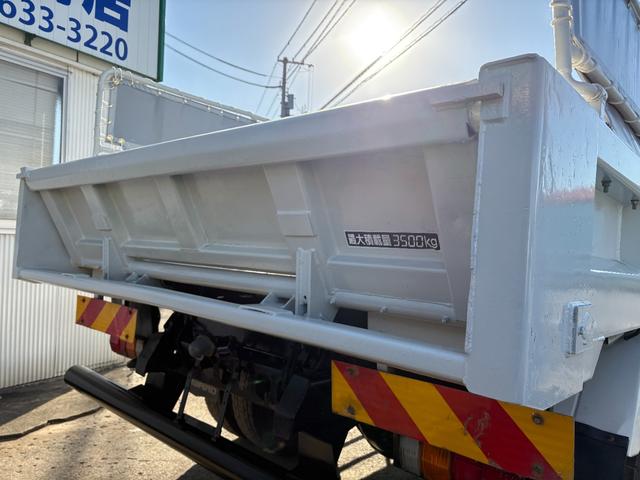 フォワード 　５１９０ｃｃ　ダンプ　３．５ｔ　３．５トン　３人乗り　電動コボレーン　走行６３０００Ｋ　パワーウインドウ　極東ダンプ　ＡＴ　オートマ　内外装仕上げ済み（25枚目）