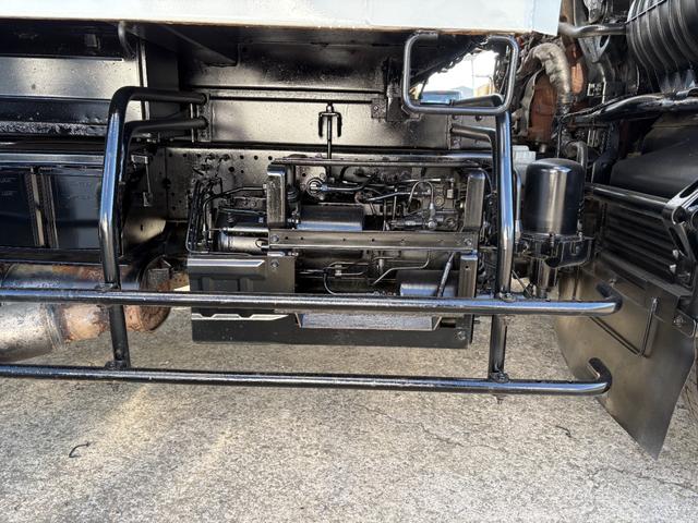 フォワード 　５１９０ｃｃ　ダンプ　３．５ｔ　３．５トン　３人乗り　電動コボレーン　走行６３０００Ｋ　パワーウインドウ　極東ダンプ　ＡＴ　オートマ　内外装仕上げ済み（38枚目）