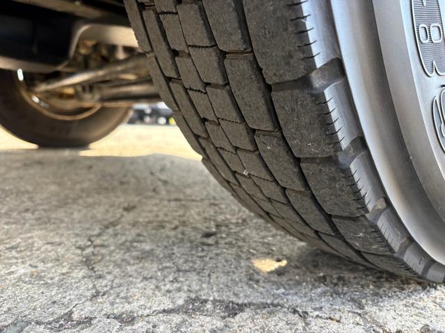 フォワード 　５１９０ｃｃ　ダンプ　３．５ｔ　３．５トン　３人乗り　電動コボレーン　走行６３０００Ｋ　パワーウインドウ　極東ダンプ　ＡＴ　オートマ　内外装仕上げ済み（42枚目）