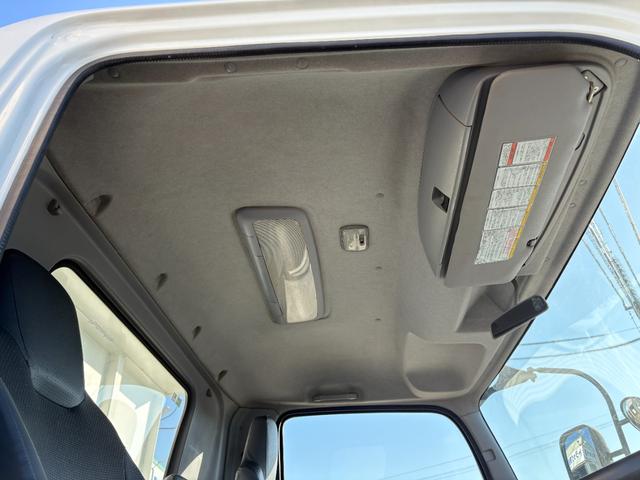 フォワード 　５１９０ｃｃ　ダンプ　３．５ｔ　３．５トン　３人乗り　電動コボレーン　走行６３０００Ｋ　パワーウインドウ　極東ダンプ　ＡＴ　オートマ　内外装仕上げ済み（45枚目）