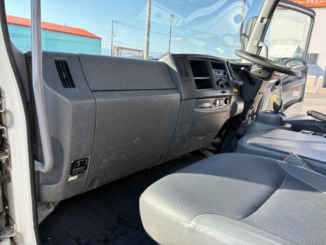 フォワード 　５１９０ｃｃ　ダンプ　３．５ｔ　３．５トン　３人乗り　電動コボレーン　走行６３０００Ｋ　パワーウインドウ　極東ダンプ　ＡＴ　オートマ　内外装仕上げ済み（55枚目）