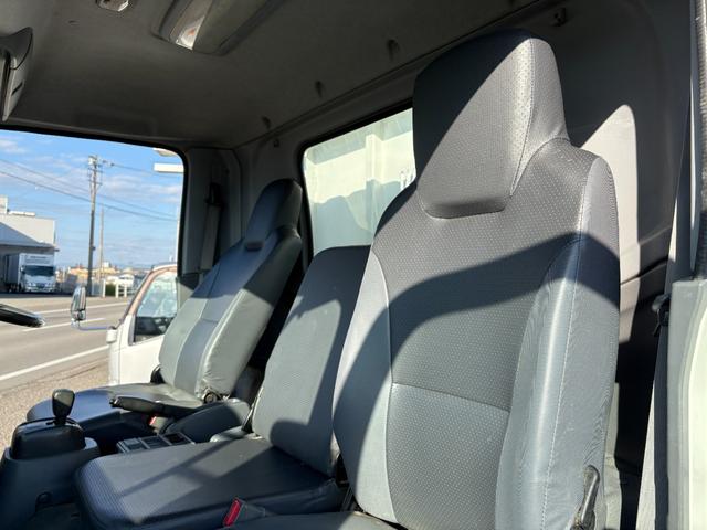 フォワード 　５１９０ｃｃ　ダンプ　３．５ｔ　３．５トン　３人乗り　電動コボレーン　走行６３０００Ｋ　パワーウインドウ　極東ダンプ　ＡＴ　オートマ　内外装仕上げ済み（57枚目）