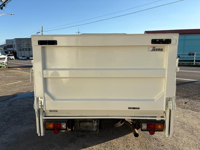 ダイナトラック 　２４９０ｃｃ　１ｔ　１トン　平ボディ　４ＷＤ　垂直パワーゲート付　極東開発Ｖ６００　３人乗り　ディーゼル　５速　５ＭＴ　ゲート極東Ｖ６０１Ａ　パワーゲート（35枚目）