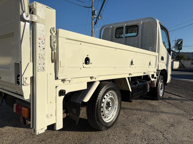 ダイナトラック 　２４９０ｃｃ　１ｔ　１トン　平ボディ　４ＷＤ　垂直パワーゲート付　極東開発Ｖ６００　３人乗り　ディーゼル　５速　５ＭＴ　ゲート極東Ｖ６０１Ａ　パワーゲート（37枚目）