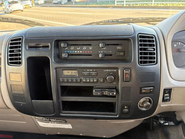 ダイナトラック 　２４９０ｃｃ　１ｔ　１トン　平ボディ　４ＷＤ　垂直パワーゲート付　極東開発Ｖ６００　３人乗り　ディーゼル　５速　５ＭＴ　ゲート極東Ｖ６０１Ａ　パワーゲート（66枚目）