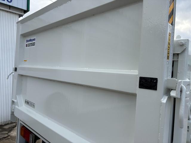 デュトロ 4000cc 2t 2トン 平ボディ 4WD パワーゲート 5速 5MT 3人乗り 新明和 RE06-1103 600Kg 荷台内寸303×160 内外装仕上げ済み 垂直式(34枚目)