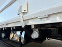 　２９９０ｃｃ　２ｔ　２トン　ワイドロング　平ボディ　荷台全面鉄板張り　内外装仕上げ済み　５速　５ＭＴ　３ペダル　パワーウインドウ　３人乗り　ロング（24枚目）