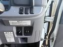 　２９９０ｃｃ　２ｔ　２トン　ワイドロング　平ボディ　荷台全面鉄板張り　内外装仕上げ済み　５速　５ＭＴ　３ペダル　パワーウインドウ　３人乗り　ロング（55枚目）