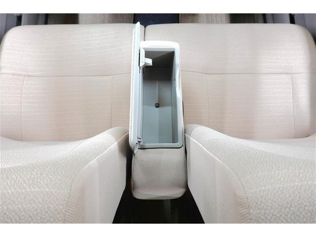 前席小物入れで室内スッキリ♪