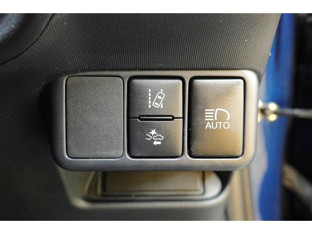 オートマチックハイビームシステムでヘッドライトのロービームとハイビームを自動で切り替え、前方視界を確保をアシストしてくれます！