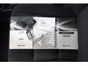 取扱説明書・ナビ説明書・メンテナンスノート・スマートキー２個一式揃っております！