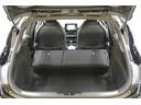 後席を格納すると大きなスペースが出来るので大きな荷物も積み込めます！
