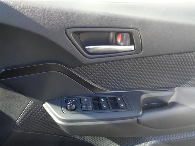 Ｃ－ＨＲ Ｓ－Ｔ　ＬＥＤパッケージ　フルセグ　メモリーナビ　ＤＶＤ再生　ミュージックプレイヤー接続可　バックカメラ　衝突被害軽減システム　ＥＴＣ　ＬＥＤヘッドランプ　ワンオーナー　フルエアロ　記録簿（25枚目）