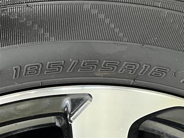 カローラフィールダー ハイブリッドＧ　ダブルバイビー　横滑防止装置　ＬＥＤヘッドランプ　バックモニター　ドライブレコーダー　フルセグ　ＤＶＤ再生装置　ＣＤ再生装置　純正アルミ　スマートキ－　イモビライザー　クルーズコントロール　ＥＴＣ　車線逸脱警報（9枚目）