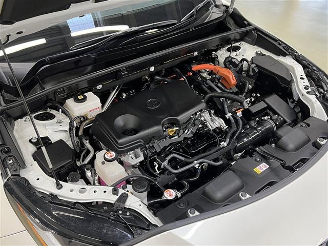 ハリアーハイブリッド Ｚ　レザーパッケージ　ＬＥＤヘッドランプ　バックモニター　ブラインドスポットモニター　パノラミックビューモニター　ドライブレコーダー　Ｔ－Ｃｏｎｎｅｃｔナビ　フルセグ　メディアプレイヤー接続　フルエアロ　本革シート（33枚目）