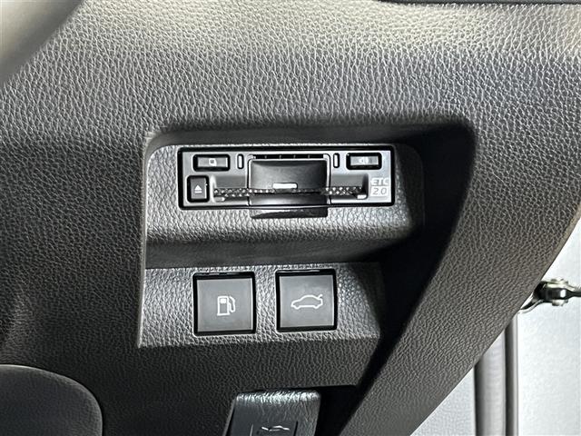 クラウンクロスオーバー Ｇアドバンスド・レザーパッケージ　ＬＥＤヘッドランプ　バックモニター　パノラミックビューモニター　Ｔ－Ｃｏｎｎｅｃｔナビ　フルセグ　メディアプレイヤー接続　本革シート　パワーシート　純正アルミ　スマートキ－　イモビライザー　ＥＴＣ（21枚目）