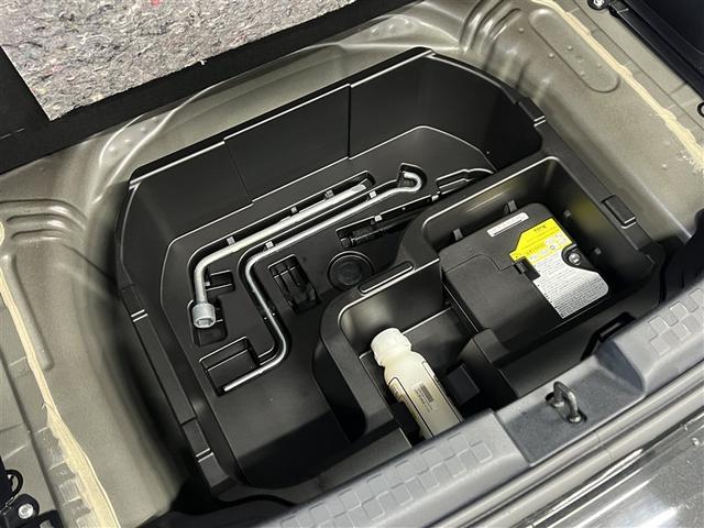 アクア Sスタイルブラック バックモニター T-Connectナビ フルセグ DVD再生装置 CD再生装置 純正アルミホイール スマートキ- イモビライザー ETC LEDヘッドライト 衝突被害軽減ブレーキ 車線逸脱警報 ABS(17枚目)