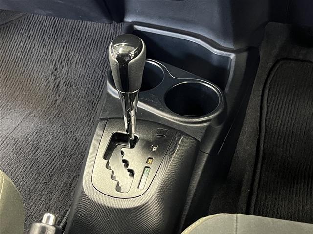 アクア Sスタイルブラック バックモニター T-Connectナビ フルセグ DVD再生装置 CD再生装置 純正アルミホイール スマートキ- イモビライザー ETC LEDヘッドライト 衝突被害軽減ブレーキ 車線逸脱警報 ABS(28枚目)