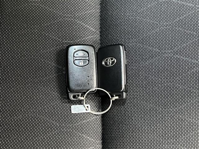 アクア Sスタイルブラック バックモニター T-Connectナビ フルセグ DVD再生装置 CD再生装置 純正アルミホイール スマートキ- イモビライザー ETC LEDヘッドライト 衝突被害軽減ブレーキ 車線逸脱警報 ABS(31枚目)