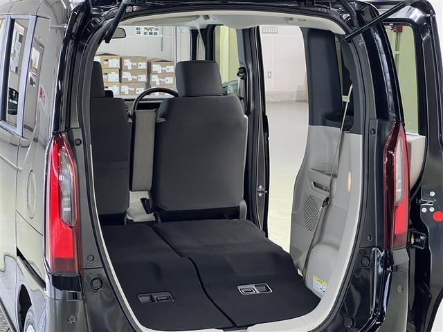 荷室はシートアレンジを行うことで広い荷室にすることが可能です 様々なシーンで活躍できますね