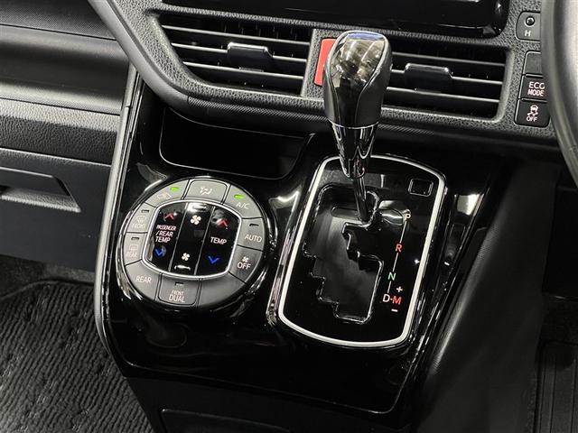 ノア Si ダブルバイビーIII LEDヘッドランプ バックモニター T-Connectナビ フルセグ DVD再生装置 CD再生装置 3列シート 純正アルミ スマートキ- イモビライザー クルーズコントロール 両側電動スライドドア(26枚目)