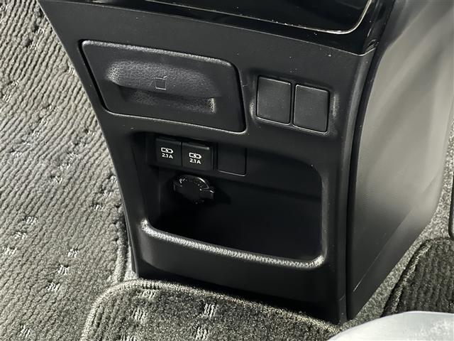 ノア Si ダブルバイビーIII LEDヘッドランプ バックモニター T-Connectナビ フルセグ DVD再生装置 CD再生装置 3列シート 純正アルミ スマートキ- イモビライザー クルーズコントロール 両側電動スライドドア(27枚目)