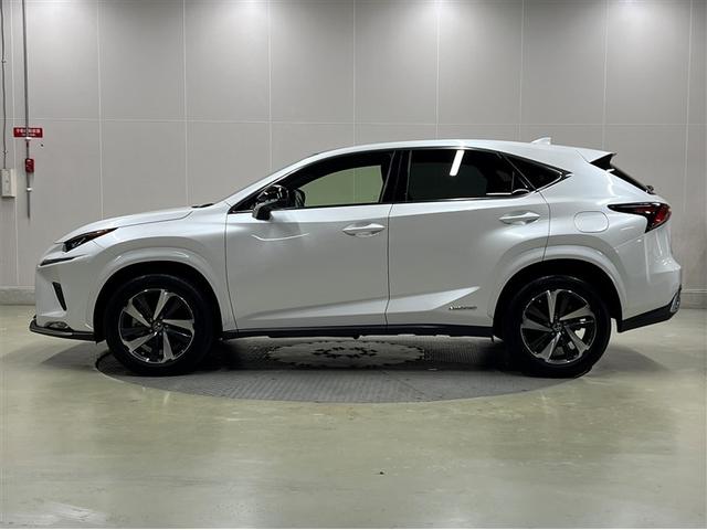 NX NX300h スパイス&シック ドライブレコーダー パノラミックビューモニター ブラインドスポットモニター バックモニター ETC ワンオーナー スマートキ- イモビライザー クルーズコントロール 本革シート 純正アルミホイール(2枚目)