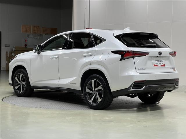 NX NX300h スパイス&シック ドライブレコーダー パノラミックビューモニター ブラインドスポットモニター バックモニター ETC ワンオーナー スマートキ- イモビライザー クルーズコントロール 本革シート 純正アルミホイール(3枚目)