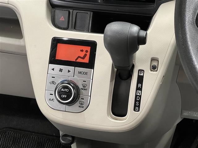 自動で車内温度を調整してくれる【オートエアコン】付きです