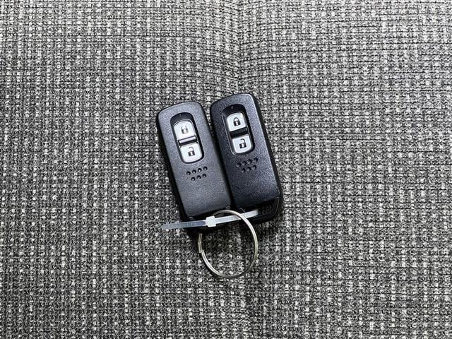 N-BOX Gホンダセンシング 衝突被害軽減ブレーキ ペダル踏み間違い急発進抑制装置 車線逸脱警報 デュアルエアバッグ 横滑防止装置 バックモニター ドライブレコーダー イモビライザー カーナビ HIDヘッドランプ ETC ABS(30枚目)